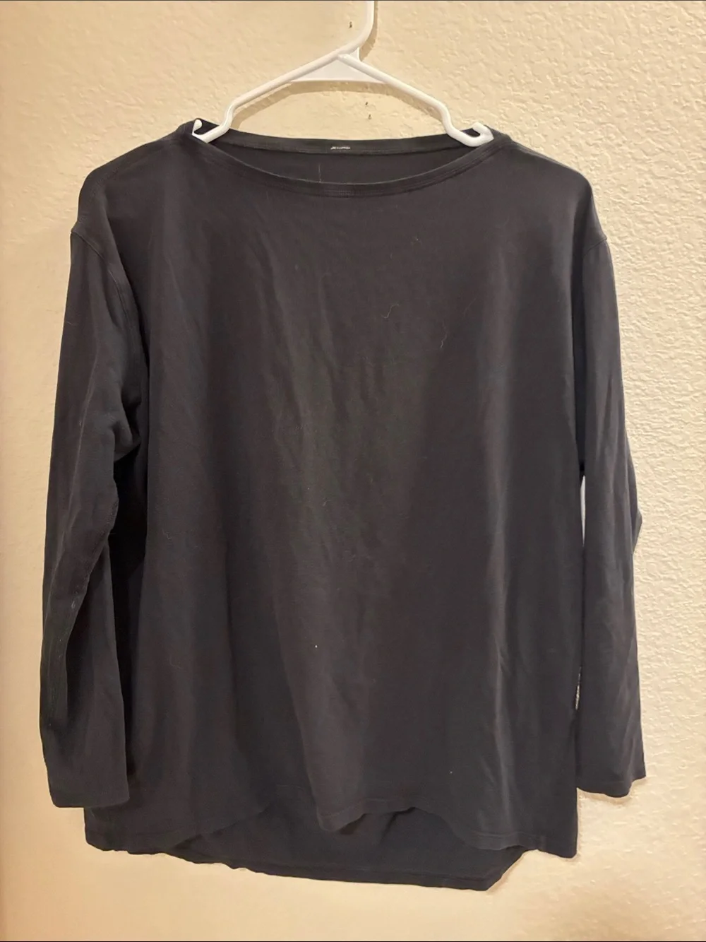 lululemon athletica Black Long-Sleeve Tee